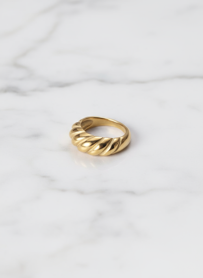 Croissant Ring